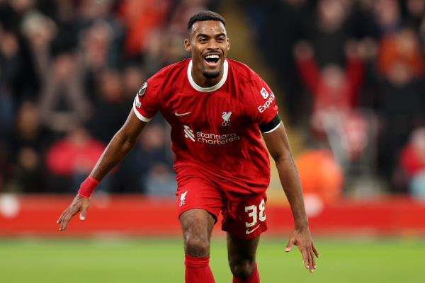 リバプール　Ryan Gravenberch