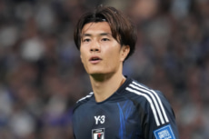 小川航基