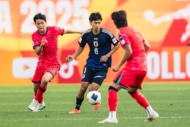 U-20韓国代表と戦うU-20日本代表