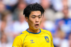 鈴木唯人