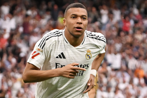 ★新品訳あり★2006 レアルマドリッド　エメルソン選手　背番号8 Lサイズ Amazon.co.jp: [EESDCOS] 最新 2025-2026年 レアル・マドリード ホーム