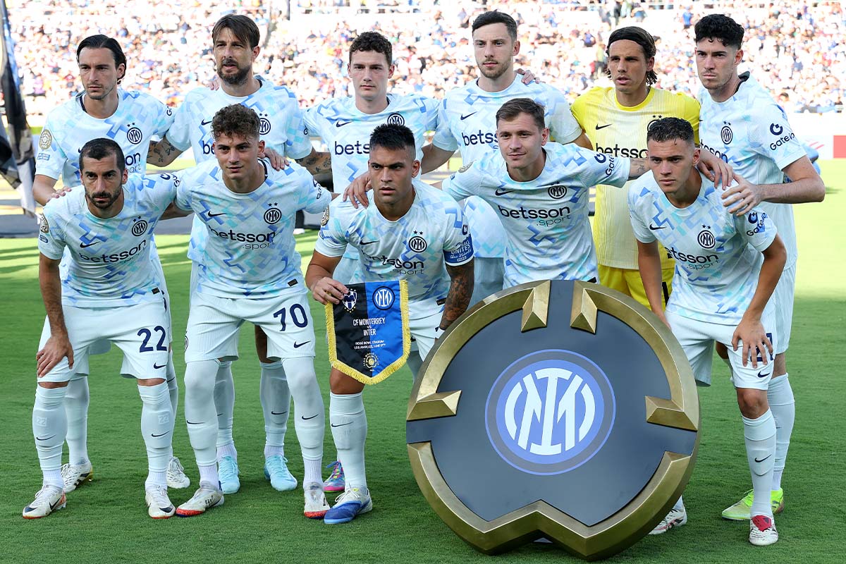 浦和レッズと対戦するインテル