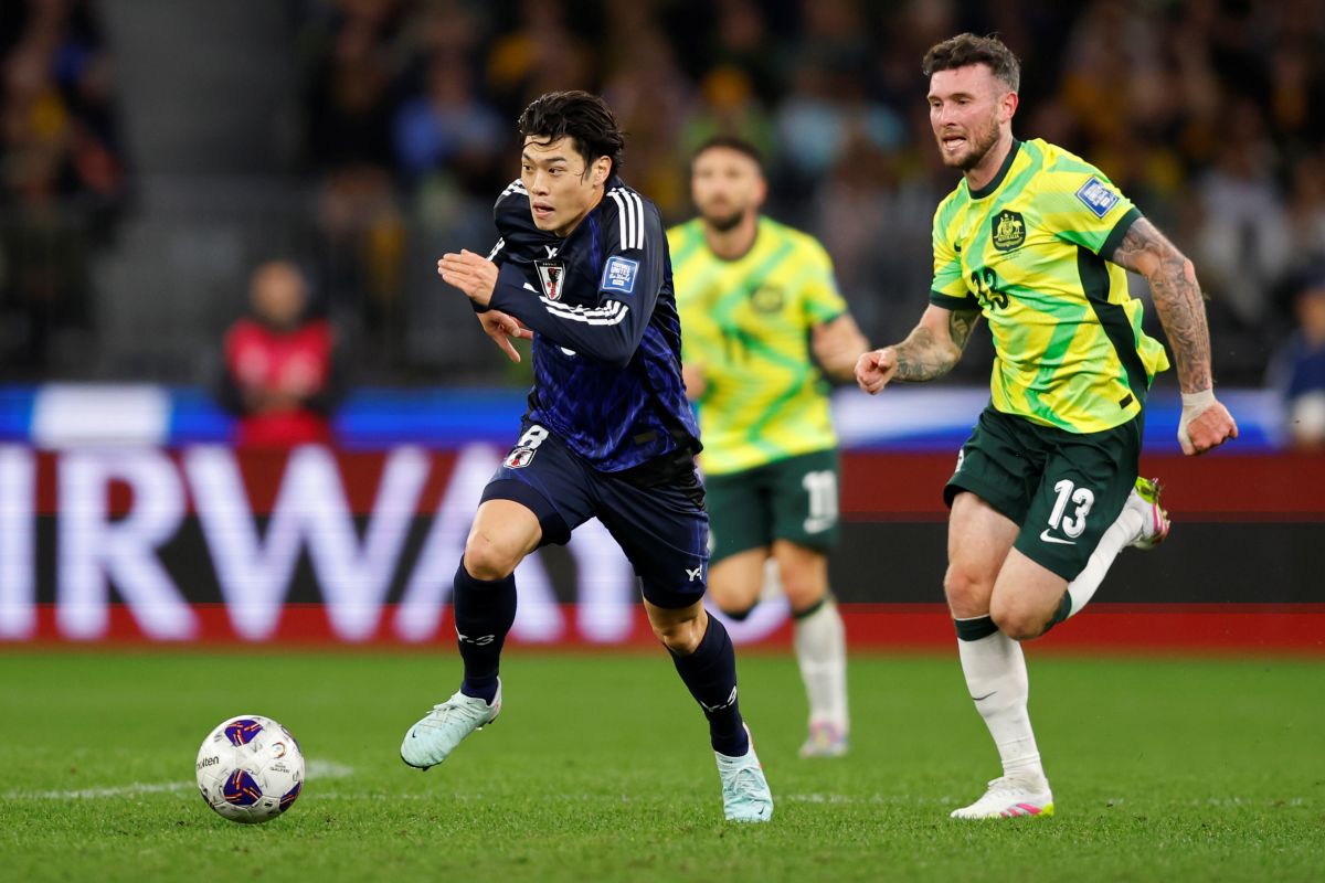 日本代表　鈴木唯人