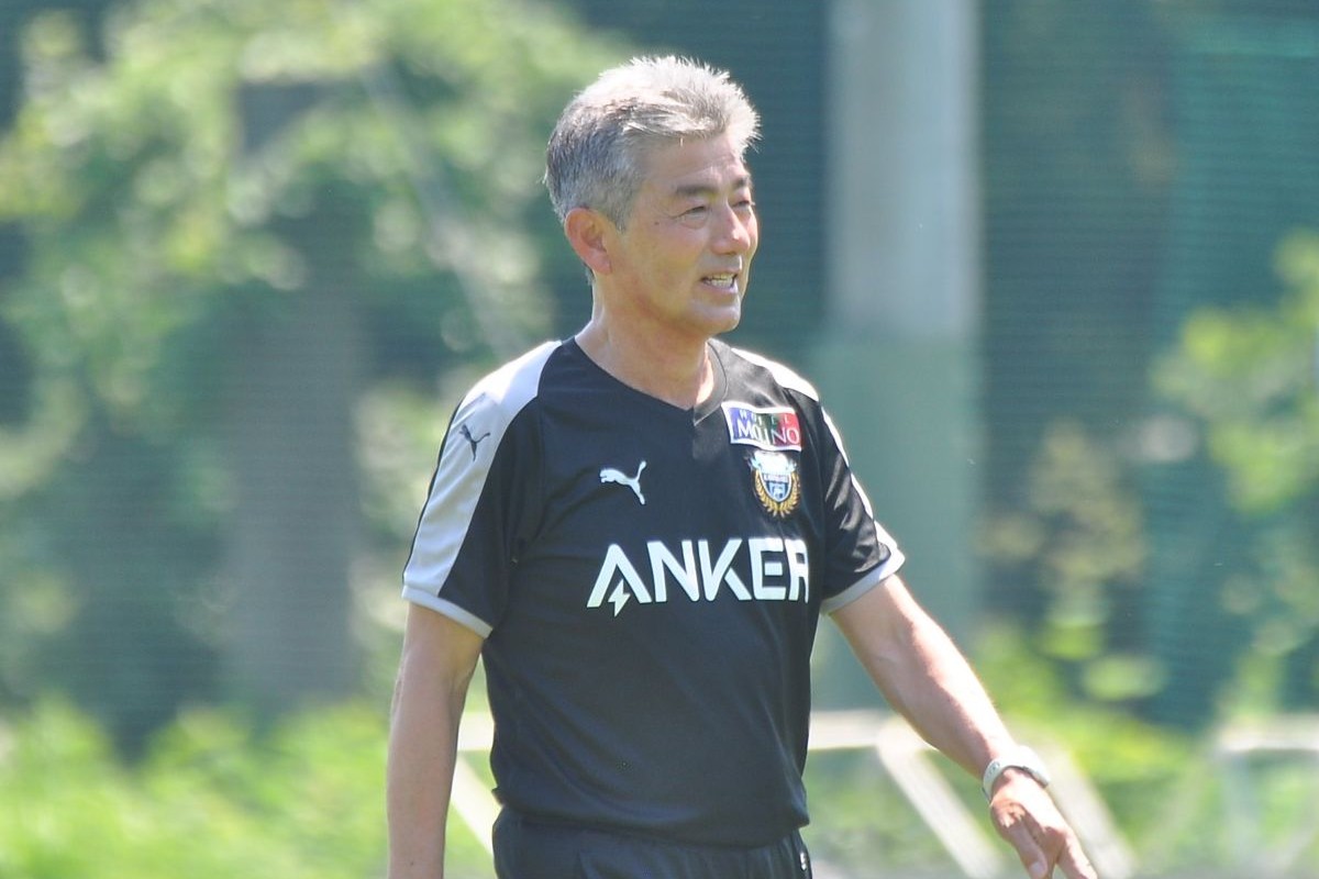 川崎フロンターレ　長谷部茂利監督