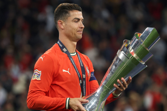 2022 ロナウド世界限定１４３枚 2022 ロナウド世界限定143枚 ロナウド 未来の世界最高級車を1100万