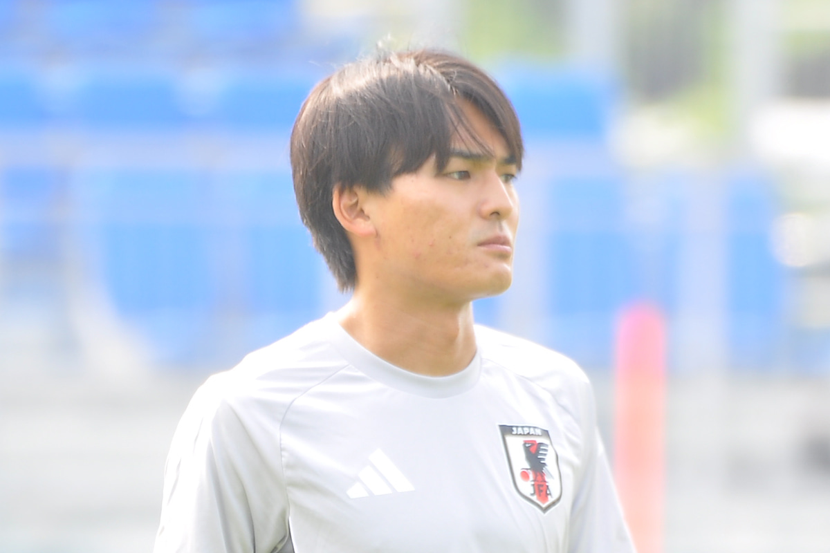 サッカー日本代表MF久保藤次郎
