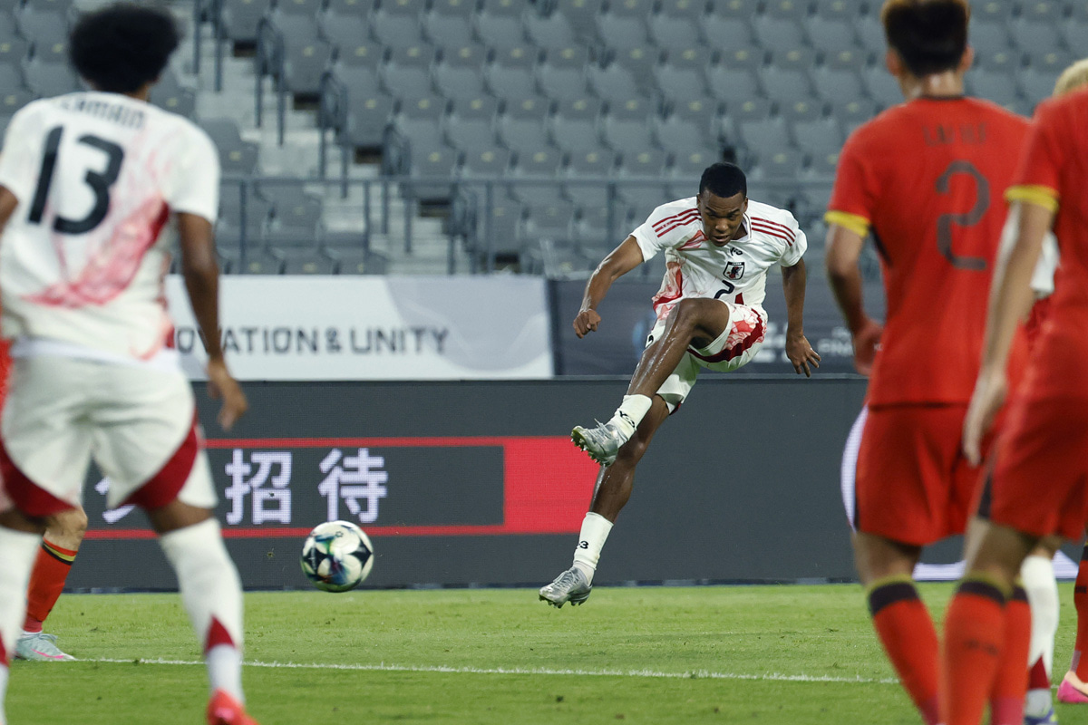 サッカー日本代表DF望月ヘンリー海輝