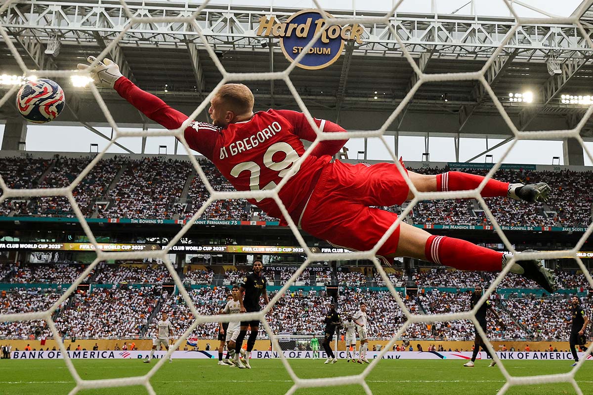 ユベントスに所属するサッカーイタリア代表GKミケーレ・ディ・グレゴリオ