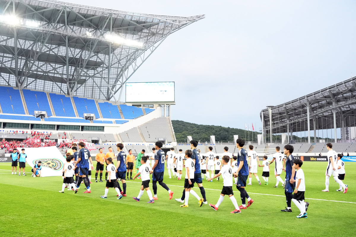 サッカー日本代表対ホンコン・チャイナ代表　入場