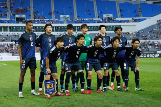 日韓W杯　 日本代表チーム 記念プレート シリアルNo.045 /517 日韓W杯 日本代表チーム 記念プレート シリアルNo.045 /517