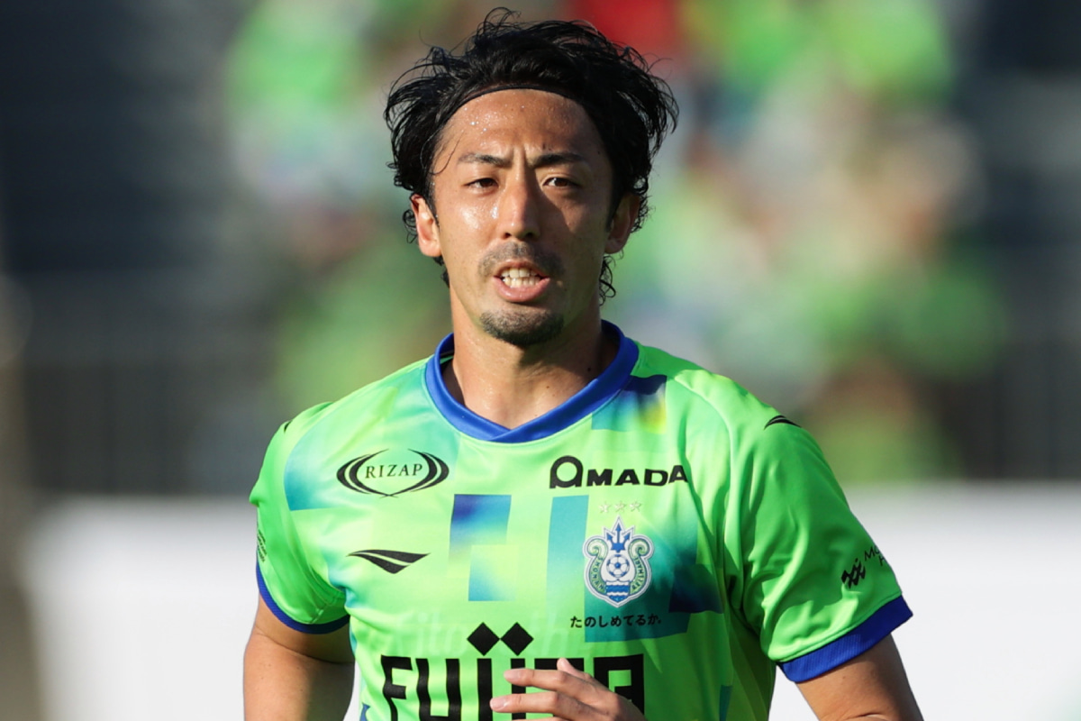 湘南ベルマーレの鈴木雄斗