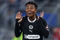 ザンクトパウリに所属するサッカー日本代表MF藤田譲瑠チマ