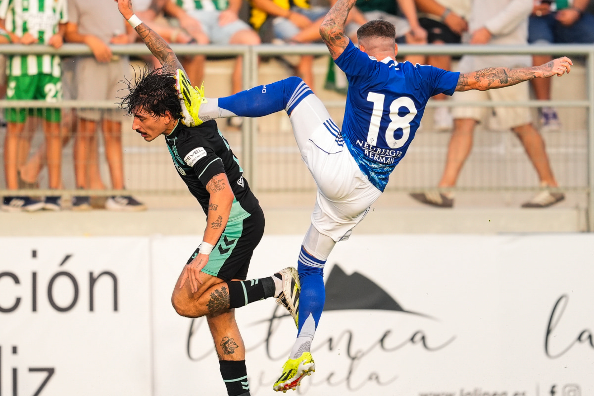 レアル・ベティス対コモ1907