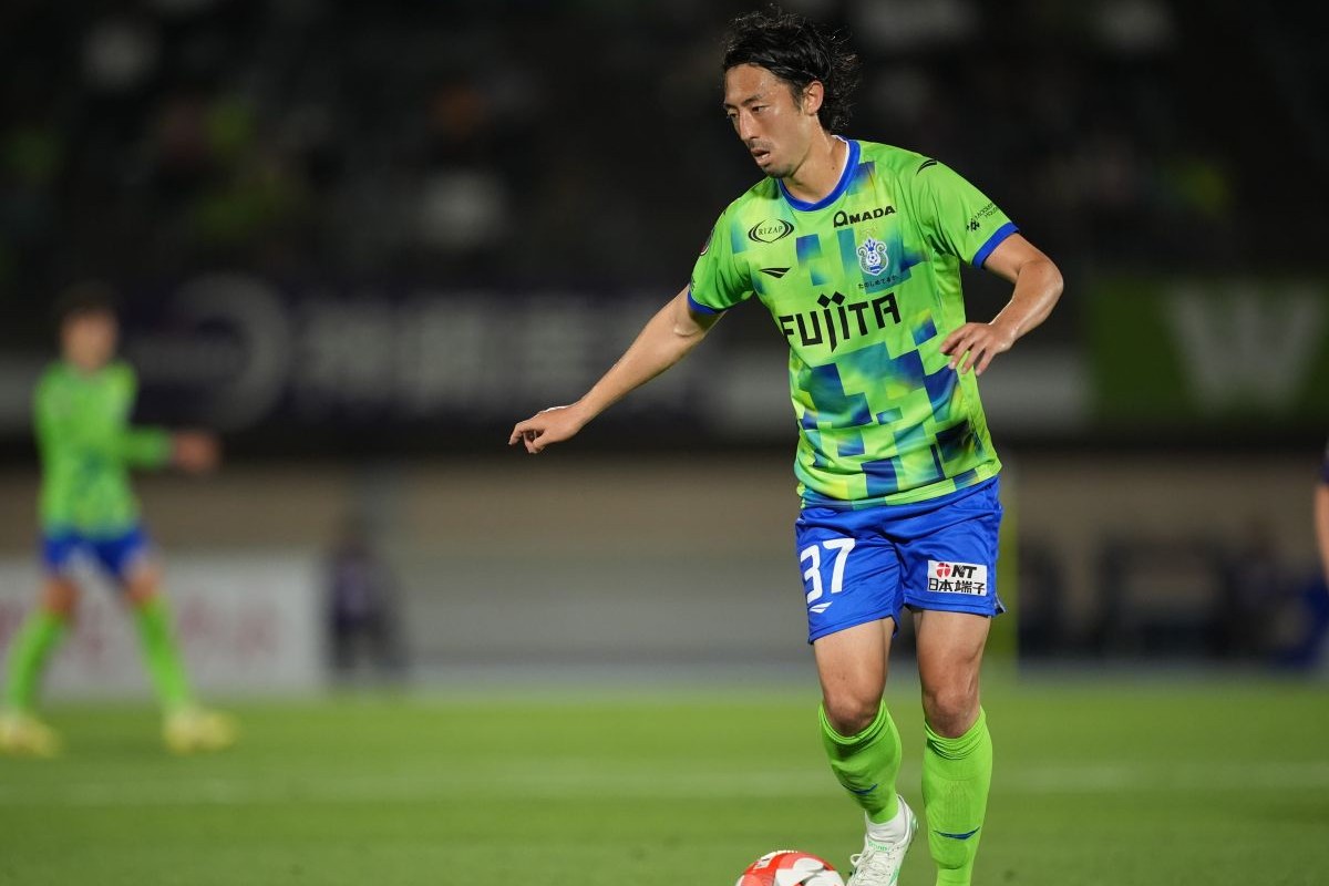 湘南ベルマーレ　鈴木雄斗