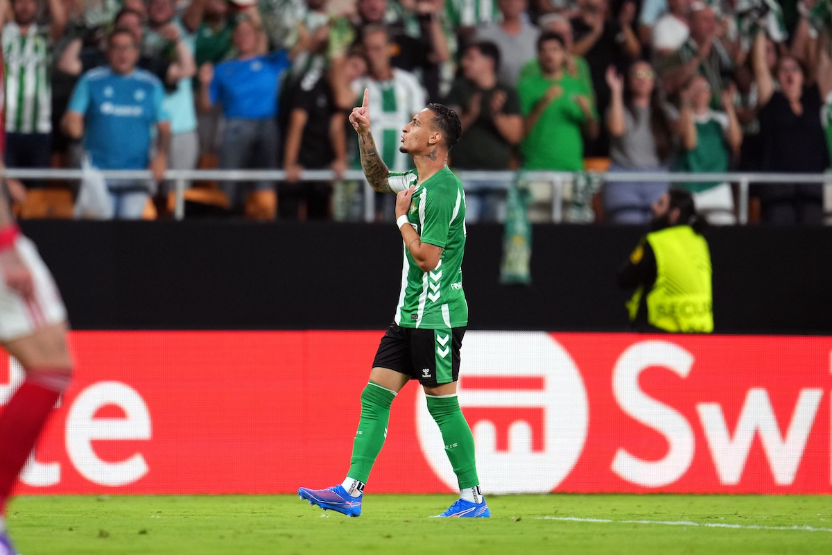 ベティス、マンUから完全移籍の7番が劇的同点弾。サッカー日本