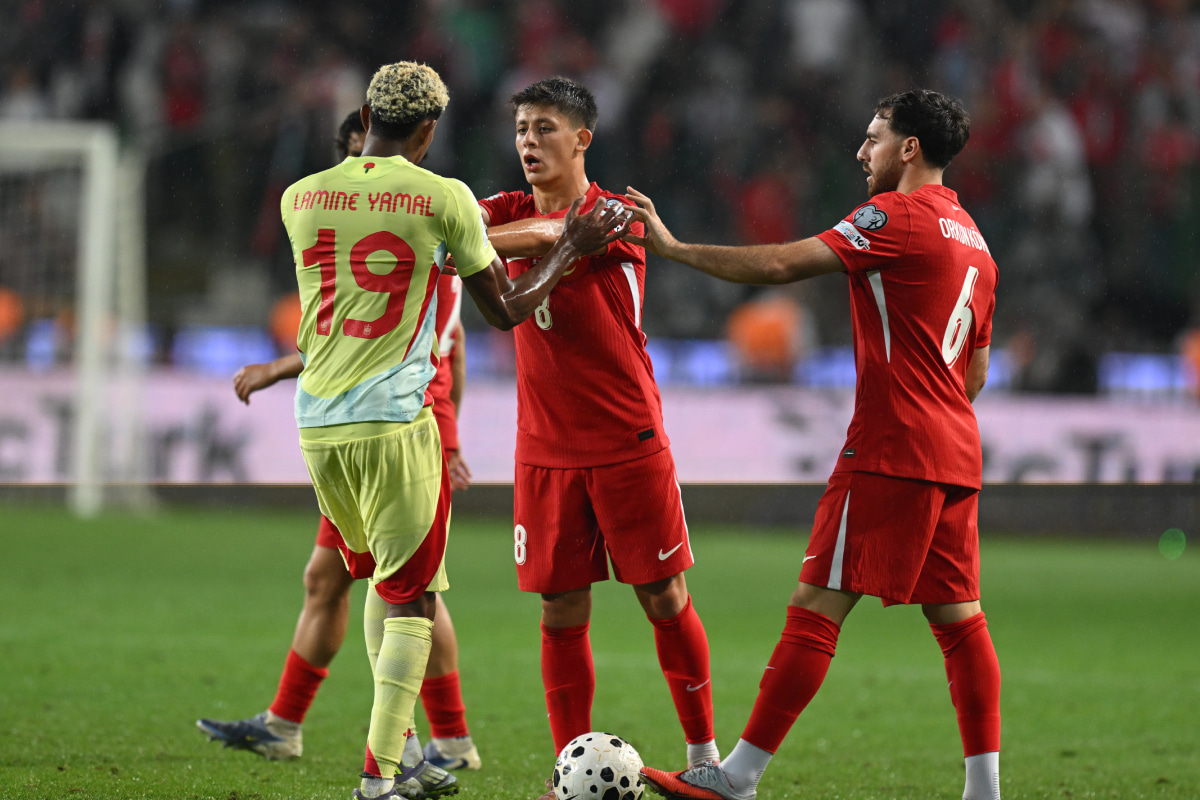 トルコ代表MFアルダ・ギュレルとスペイン代表FWラミン・ヤマル