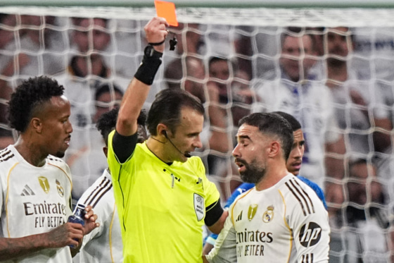 物議を醸した退場劇」CLの初戦に臨んだレアル、DFカルバハルが“頭突き