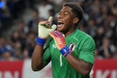 サッカー日本代表 鈴木彩艶