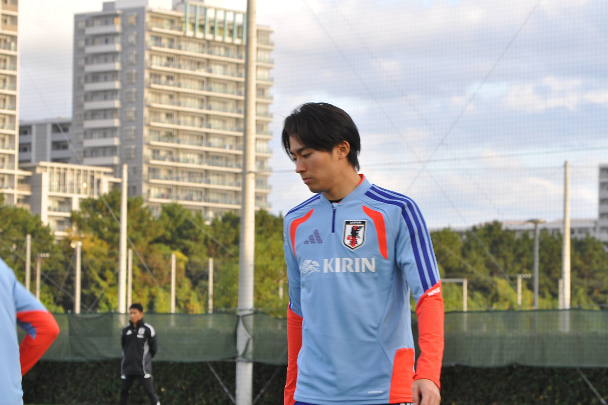 サッカー日本代表の中村敬斗