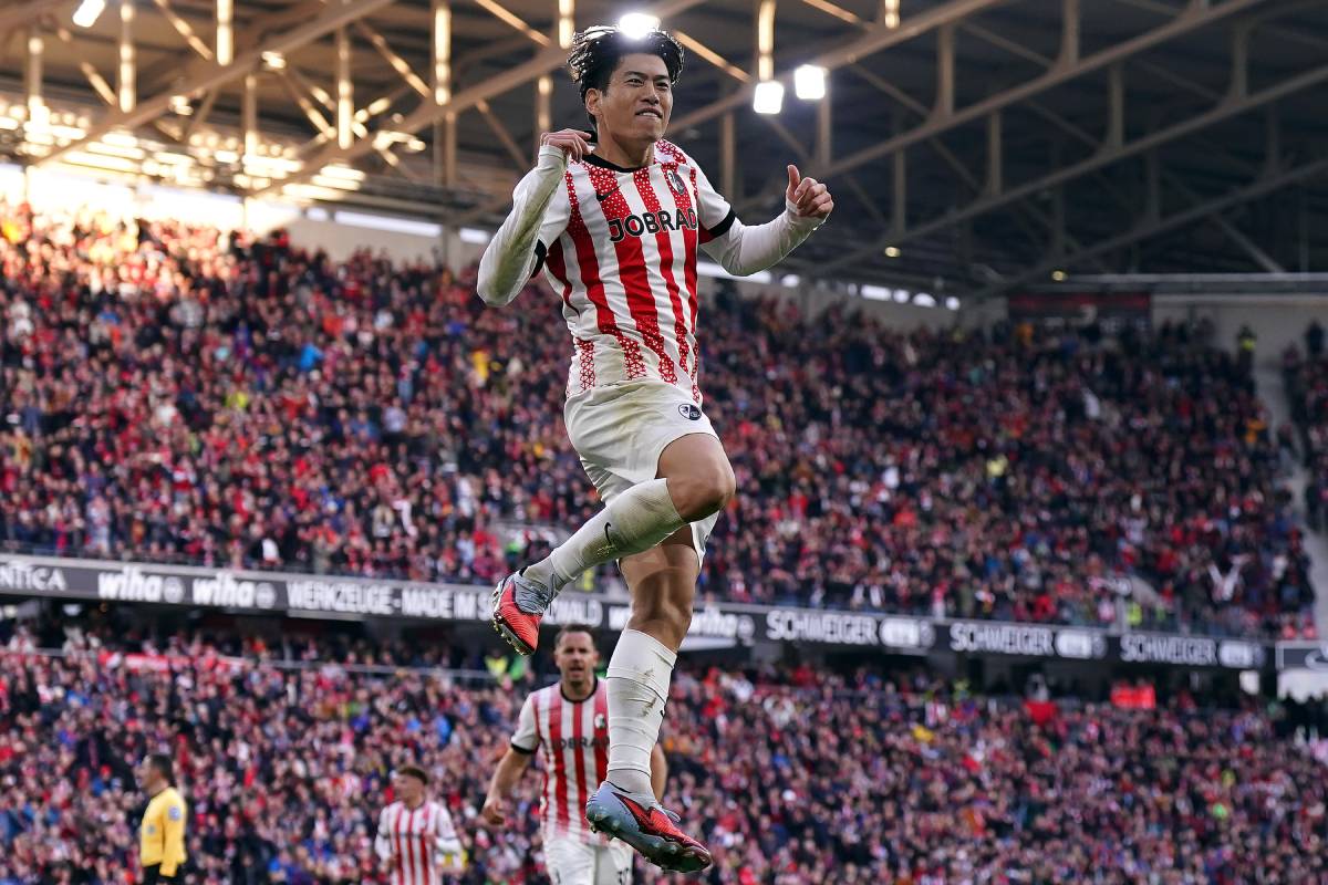 フライブルクMF鈴木唯人