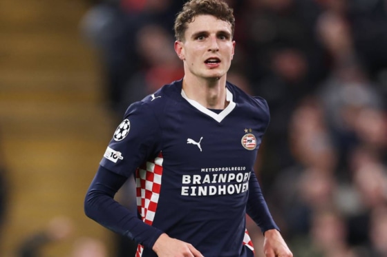 絶妙スルーパスでリヴァプール守備陣を無力化！PSVティルのゴールが