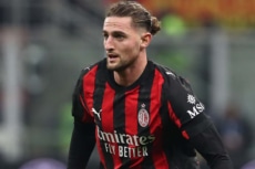 ACミランのアドリアン・ラビオ