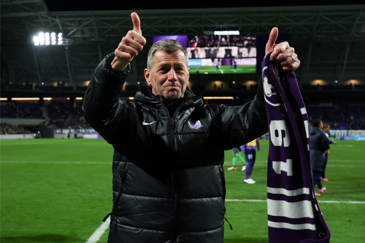 サンフレッチェ広島、ミヒャエル・スキッべ監督