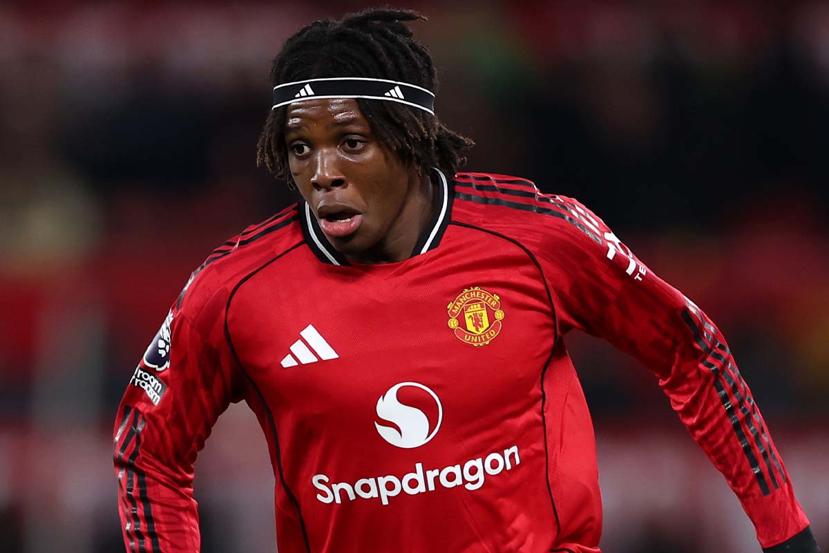 狭い隙間にズドン！ マンチェスター・ユナイテッドDFがスーパーゴール