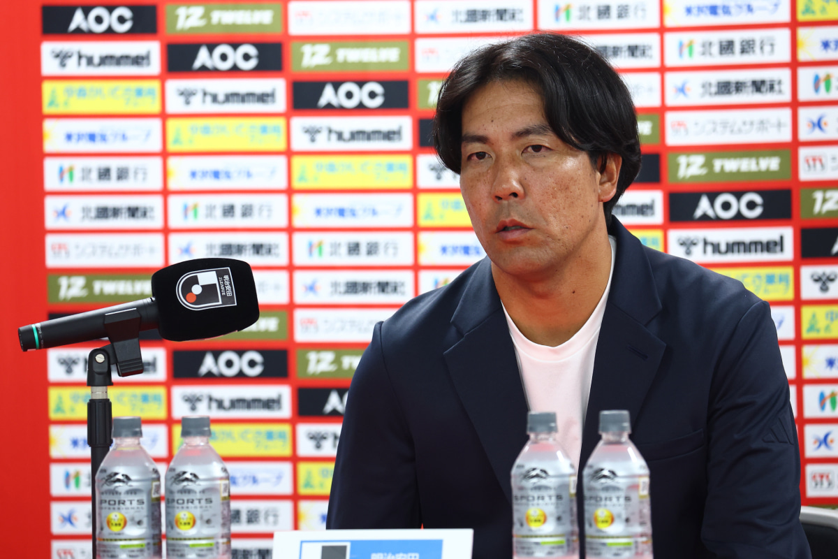 松本山雅FCの早川知伸監督