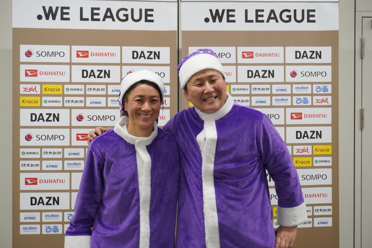 WEリーグ年内ラストマッチをPRする元なでしこジャパン　海堀あゆみ　近賀ゆかり