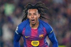 バルセロナDFジュール・クンデ