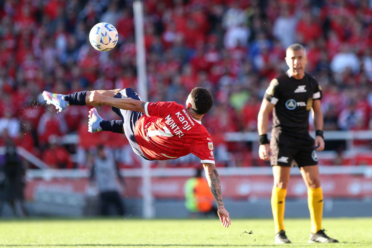 プスカシュ賞を受賞したFWサンティアゴ・モンティエル