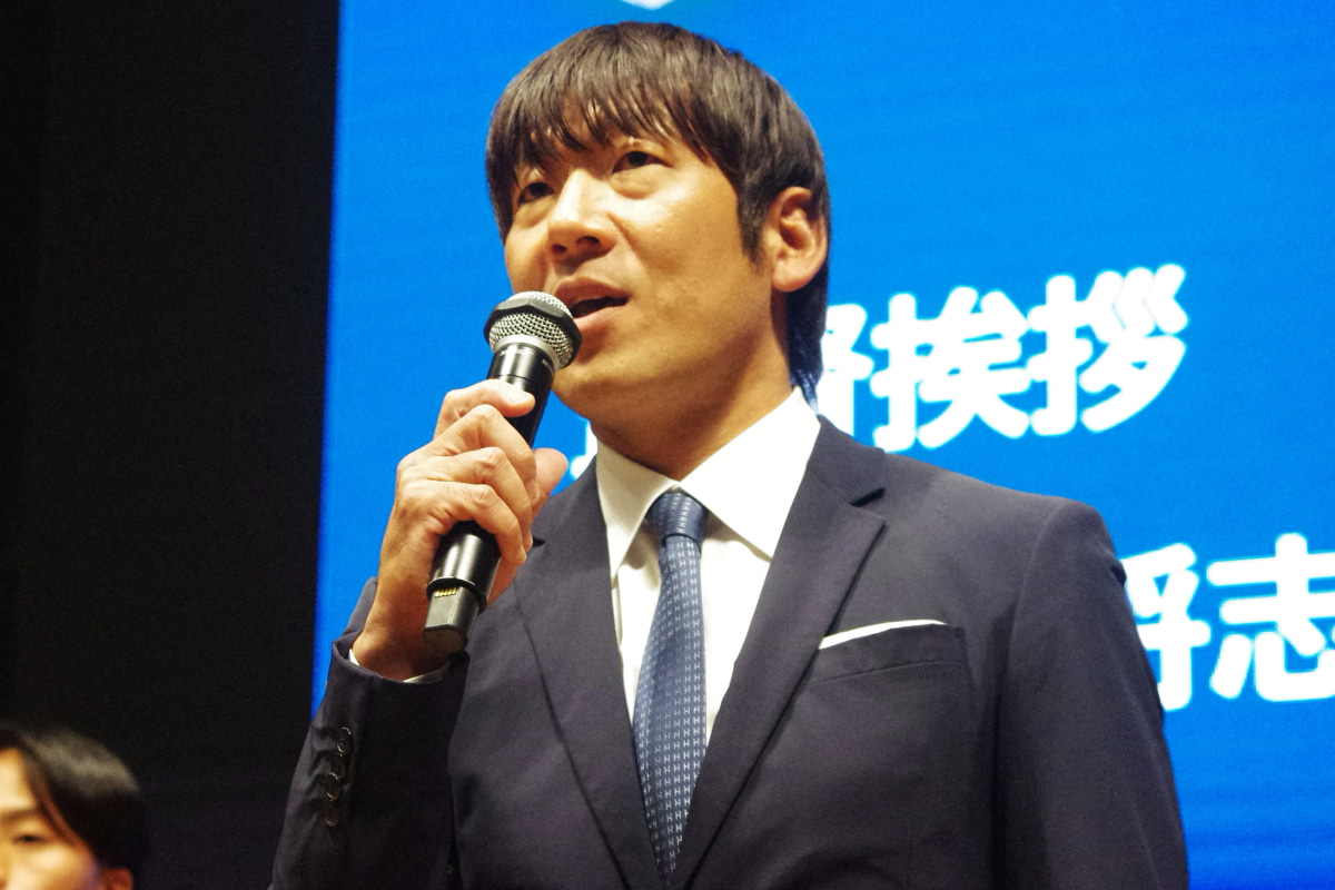 奈良クラブ、大黒将志監督