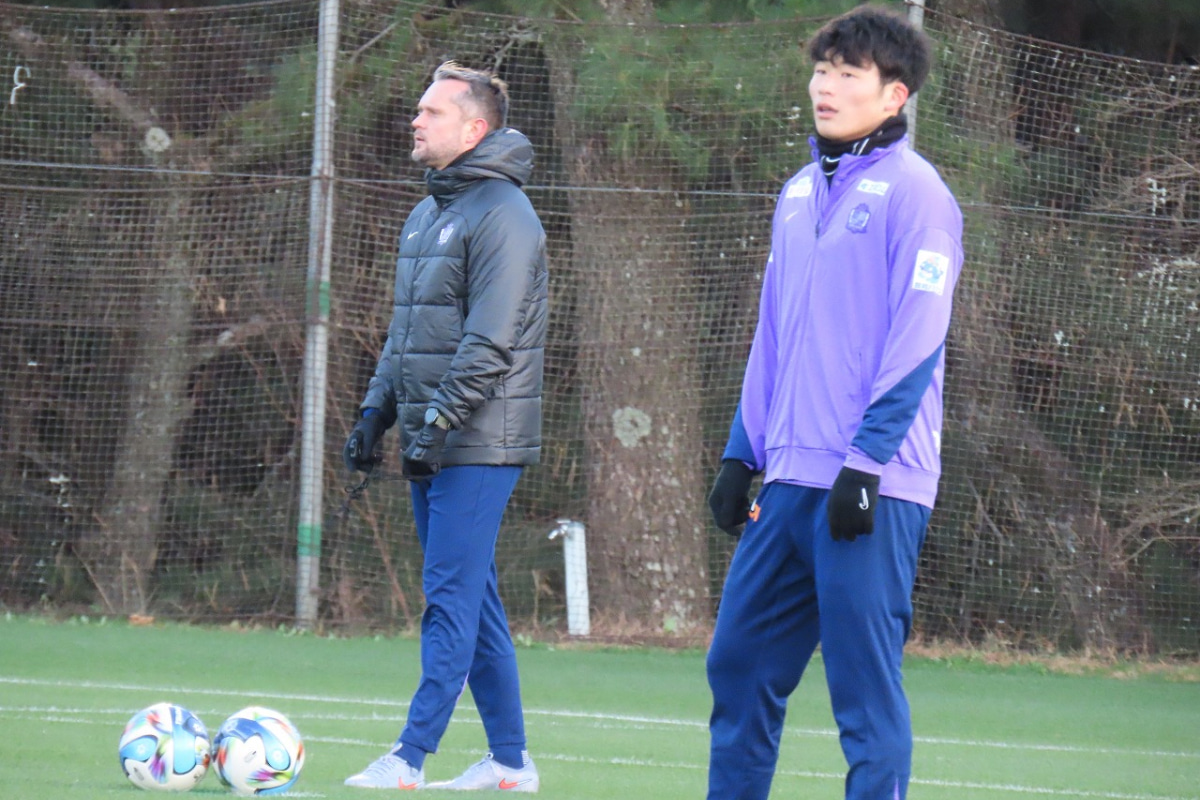 サンフレッチェ広島、鈴木章斗