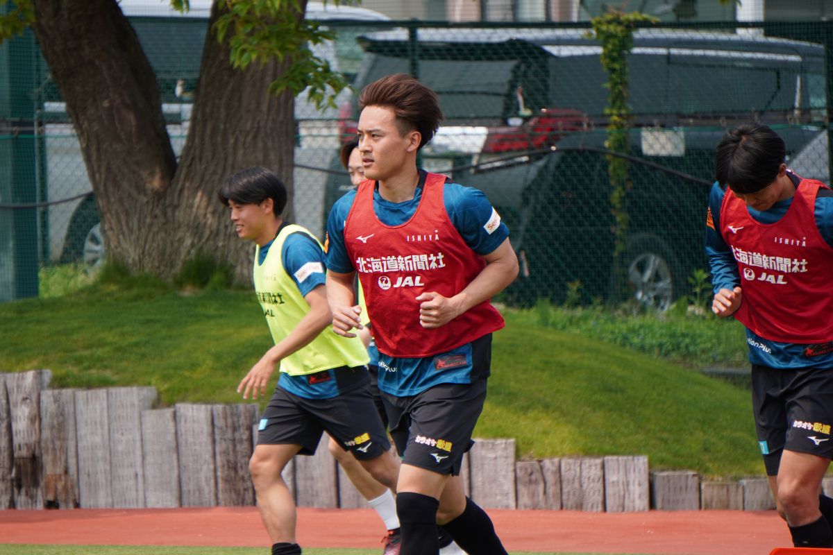 北海道コンサドーレ札幌　高嶺朋樹