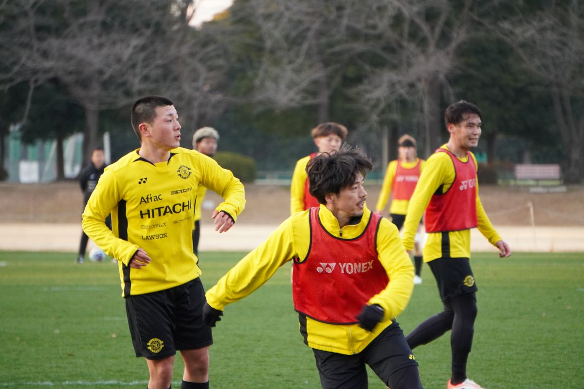 柏レイソル　仲間隼斗