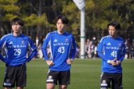 横浜F・マリノス　（左から）樋口有斗、藤井翔大、松村晃助