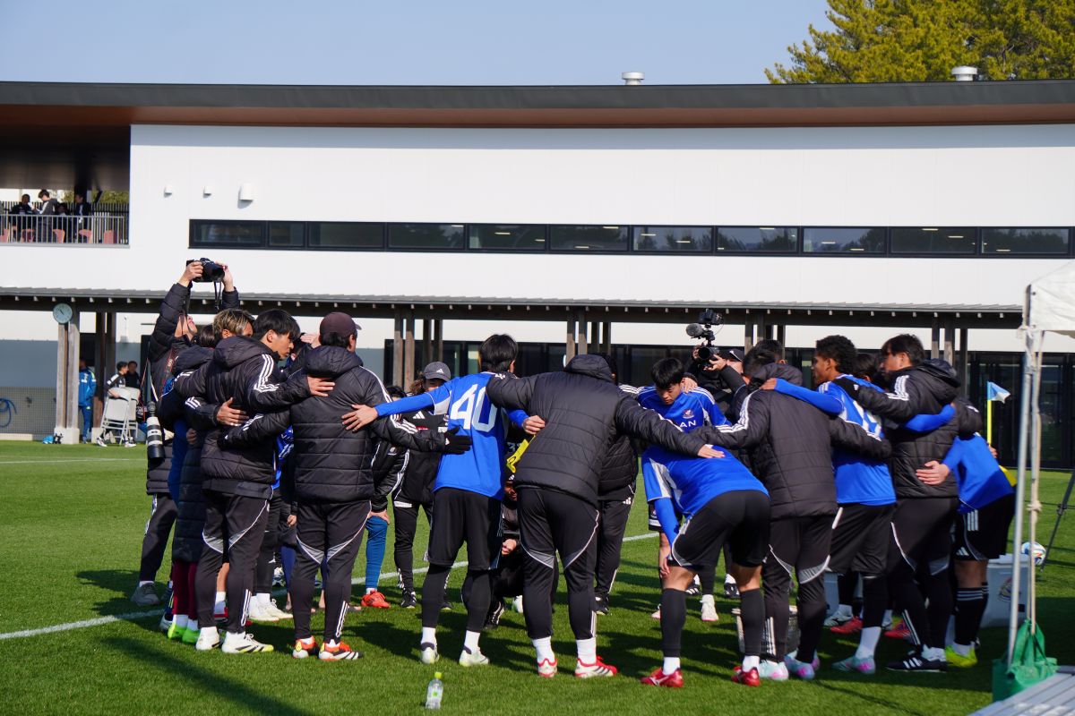 横浜F・マリノス　試合前円陣