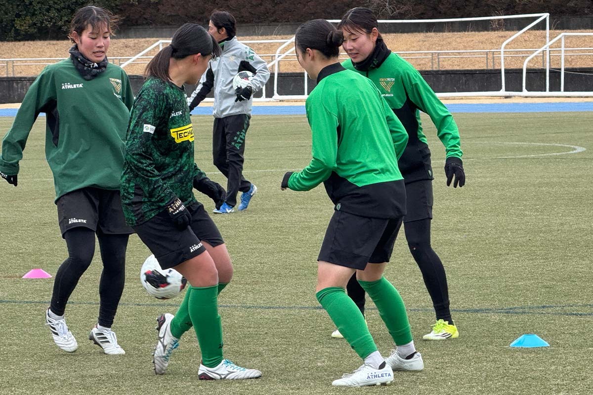 リーグ初勝利で連覇に前進へ！日テレ・東京ヴェルディベレーザの眞城美春や塩越柚歩らがINAC神戸レオネッサとの大一番へ向けて練習