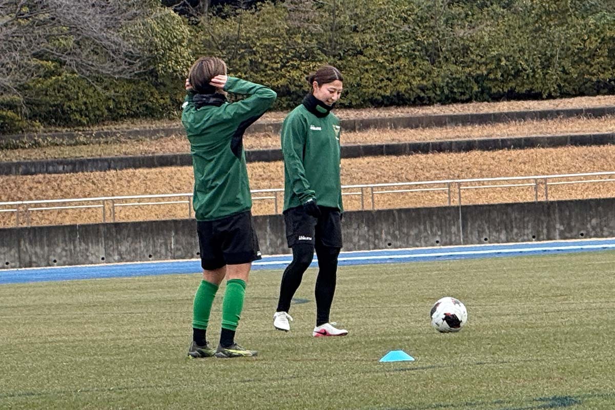 ｢大一番で勝たせることが…｣日テレ・東京ヴェルディベレーザの塩越柚歩が連覇へ向けて重要な一戦に集中！ 勝敗を分けるポイントは？