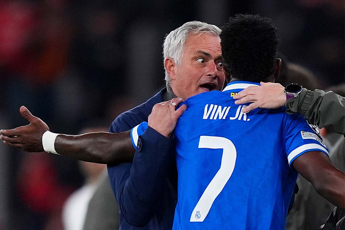 ｢2人とも違うことを言っている｣モウリーニョ監督が試合中にヴィニシウスに伝えたこと。｢敬意を表して…｣ゴール後の振る舞いに見解