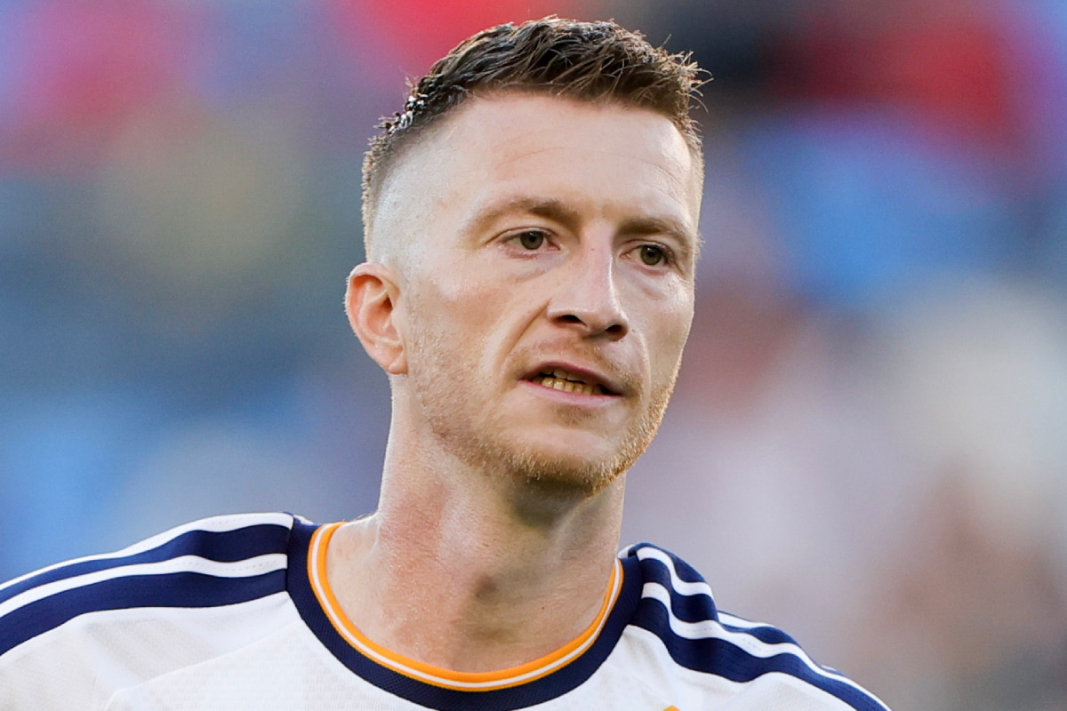 反転トラップ→ヒールパス…マルコ・ロイスが絶品アシスト！ テクニックが光った圧巻プレー