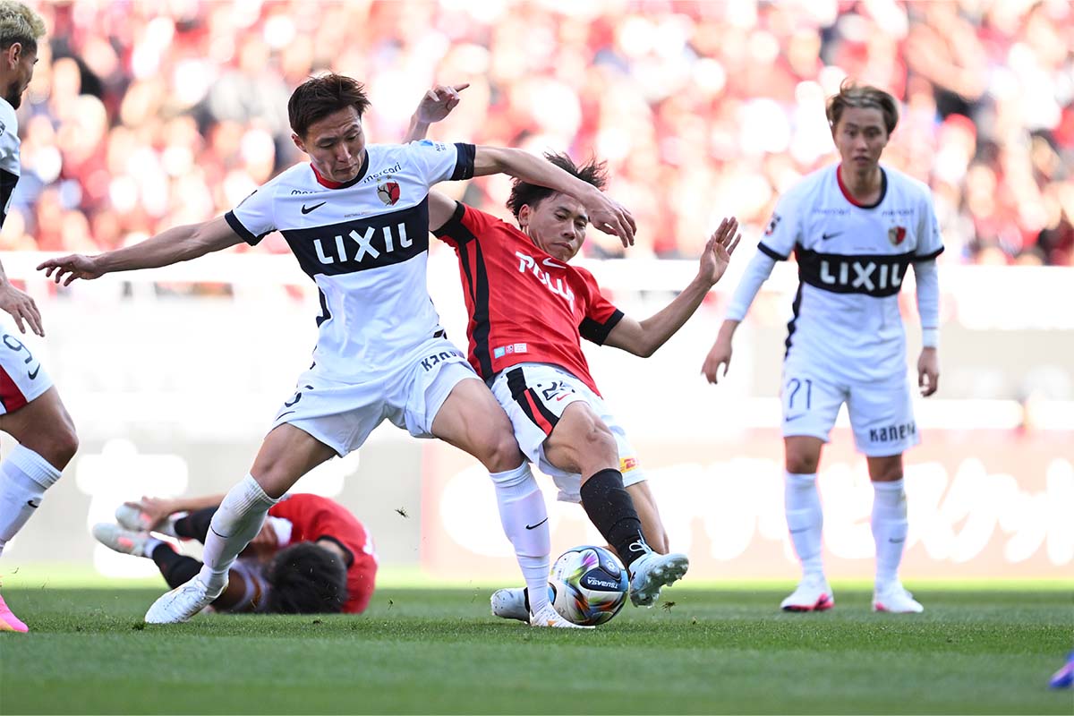 【J1結果速報】鹿島アントラーズ、鬼木達監督采配ズバリ！ セットプレーの3ゴールで浦和レッズに2点差から逆転勝利