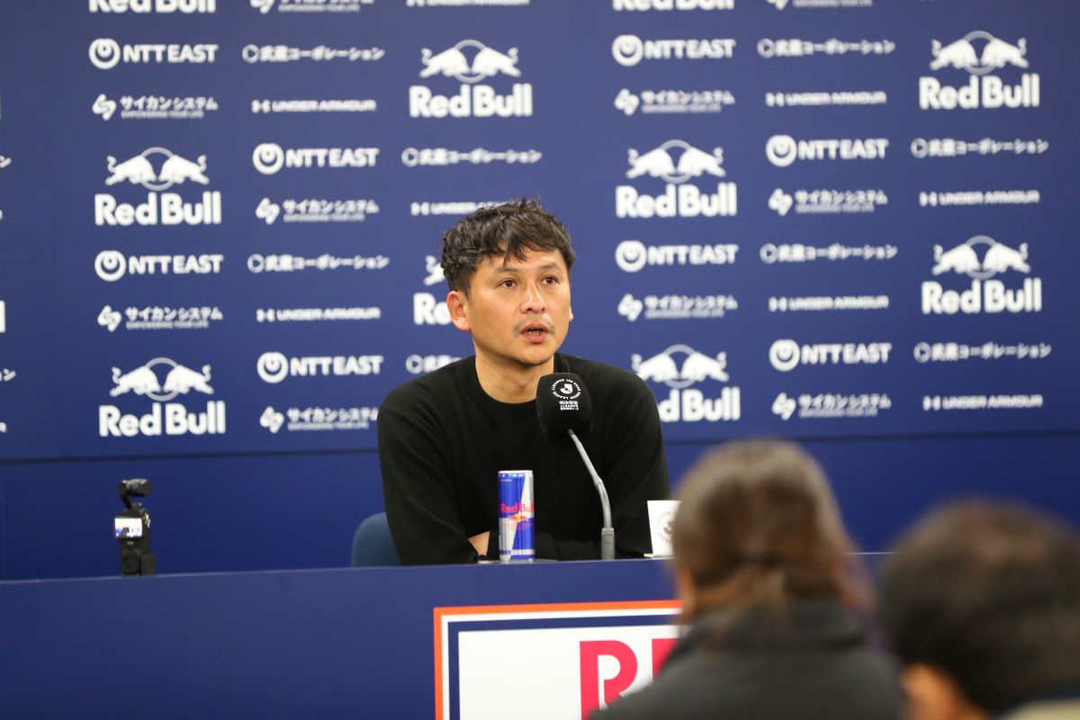 北海道コンサドーレ札幌　川井健太監督