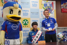 港北区の一日区長に就任した横浜F・マリノスの谷村海那