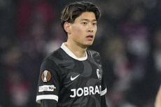 フライブルクMF鈴木唯人