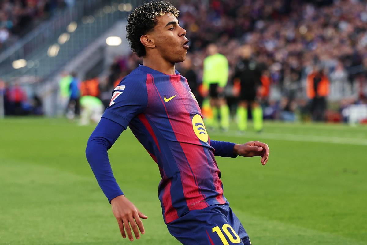 芸術的スーパーミドル！バルセロナFWヤマルのゴールが凄すぎる！鮮やかなカーブシュートが炸裂、5試合連続ゴールで3発大勝に貢献