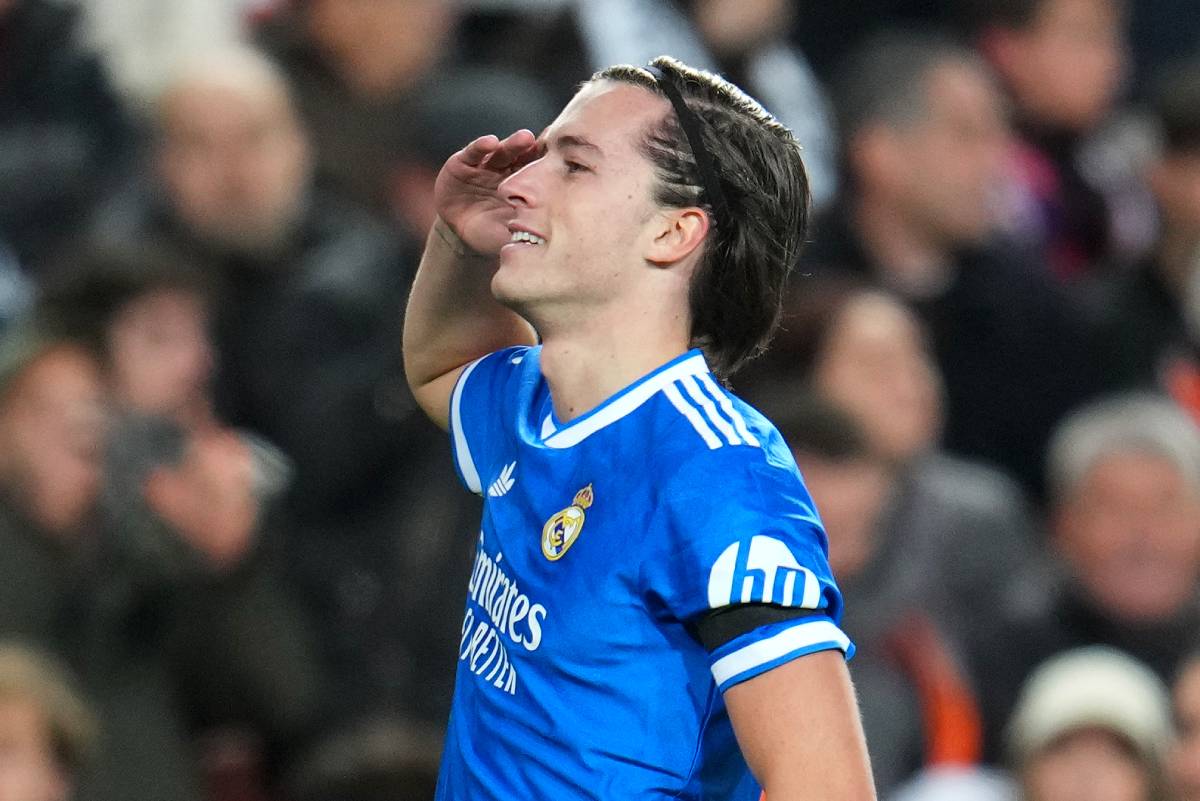 圧巻のドリブル突破からの一撃！レアルDFカレーラスのゴールが凄い！現地も「バレンシアを崩壊させた」と絶賛の股抜き弾