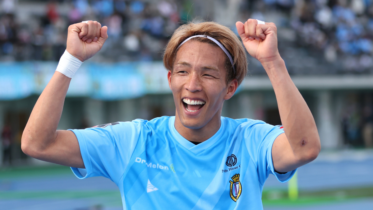 鮮烈“ロングループシュート”！三宅海斗、途中出場即ゴールが決勝点に！ レイラック滋賀FC、開幕7連勝中の首位チーム撃破