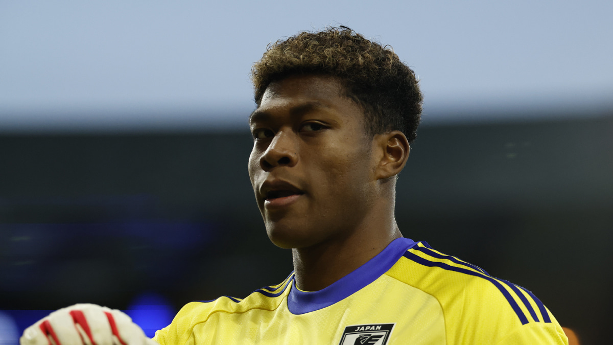 サッカー日本代表、鈴木彩艶